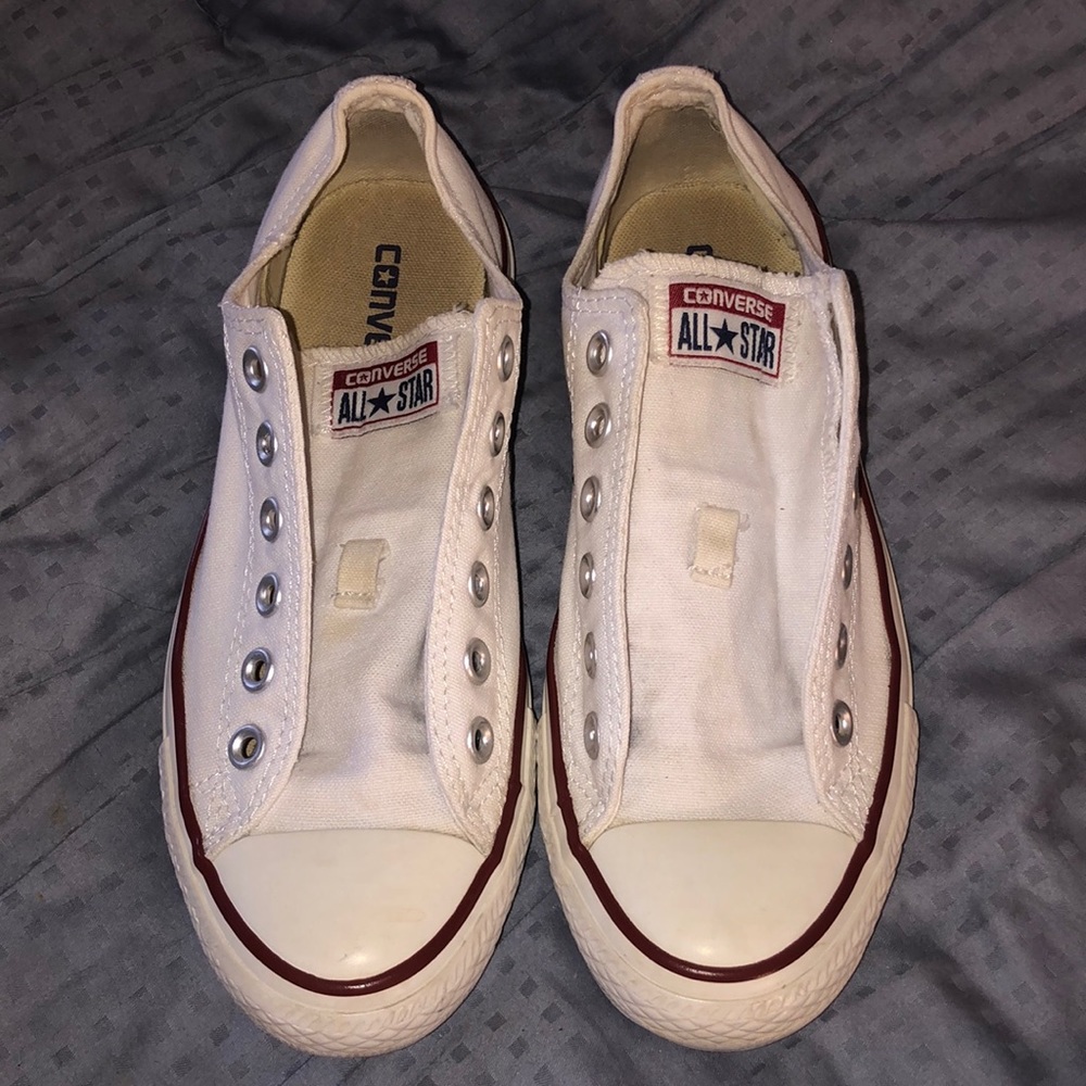 Converse white sneakers size 7